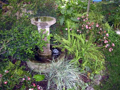 KM Garden Bird Bath Fountain